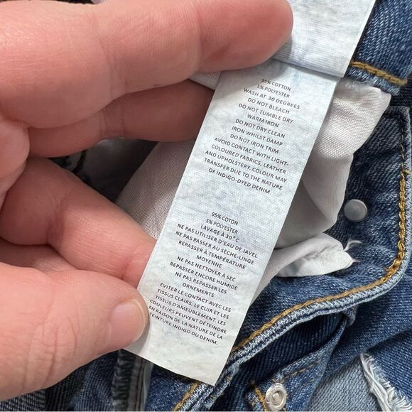 Pretty Little Thing Plus Mid Wash Extreme Thigh Rip Denim Short Distressed - Picture 5 of 6